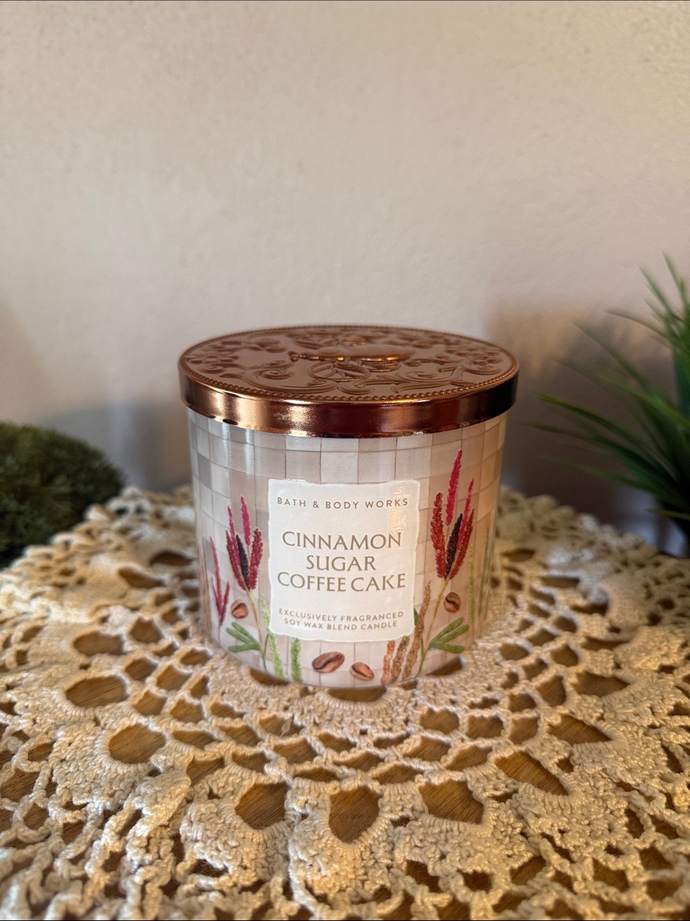 Bath & Body Works Cinnamon Sugar Coffee Cake Candle - Copper Lid, Cream Jar